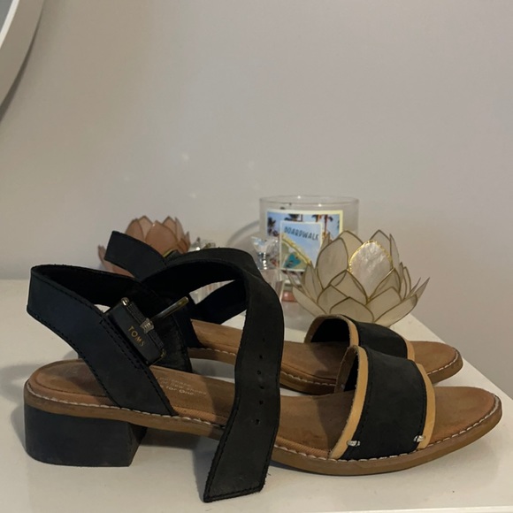 Toms sandals - Picture 3 of 3